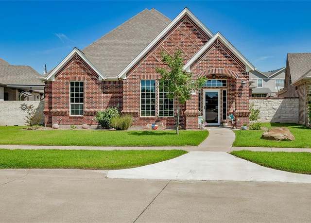 Property at 3510 Fountain Way, Granbury, TX 76049, 3 beds, 2 baths