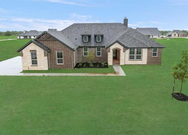 Property at 3103 White Oak Rd, Oak Ridge, TX 75161, 4 beds, 2 baths