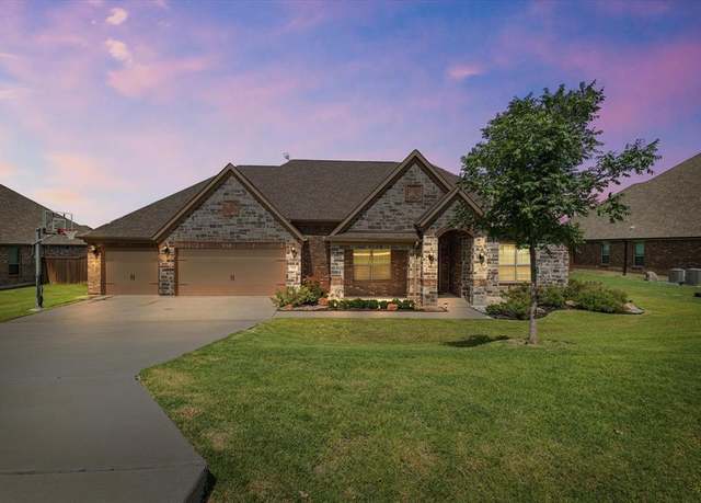 Property at 104 Willow Oak Dr, Krugerville, TX 76227, 3 beds, 2.5 baths