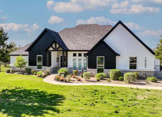 Property at 1065 Timber Hills Dr, Weatherford, TX 76087, 4 beds, 3 baths