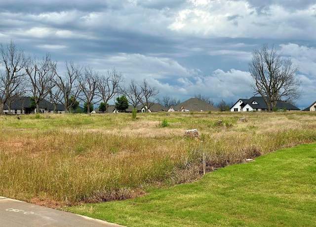 Property at 2120 Middlewood Cir, Granbury, TX 76049
