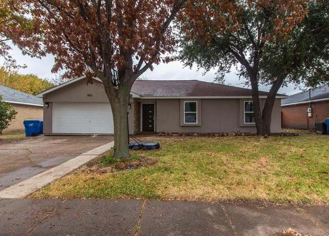 Property at 7813 Creek Wood Dr, Rowlett, TX 75089, 4 beds, 2 baths