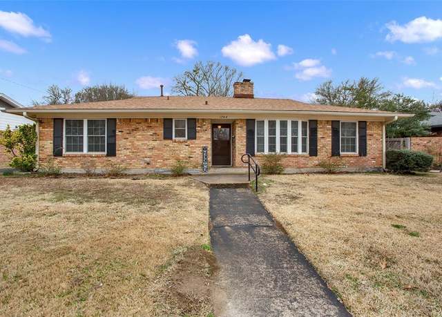 Property at 1704 Oakhill Dr, Sherman, TX 75092, 3 beds, 2 baths