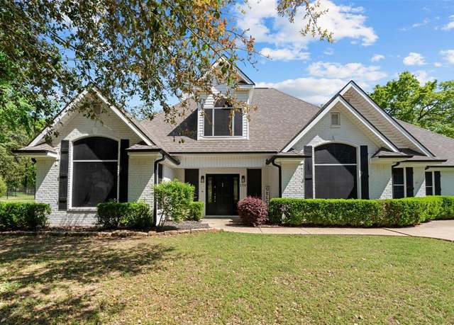 Property at 109 Enchanted Dr, Enchanted Oaks, TX 75156, 4 beds, 2 baths