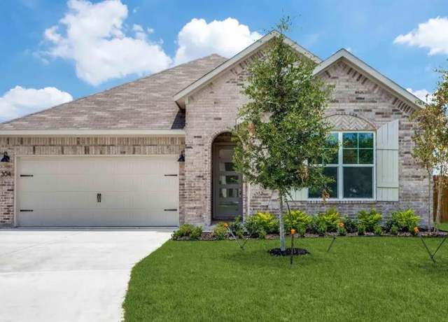 Property at 304 Ridge Dr, Justin, TX 76247, 3 beds, 2 baths