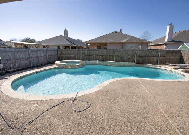 Property at 8205 Mule Deer Run, Fort Worth, TX 76179, 3 beds, 2 baths