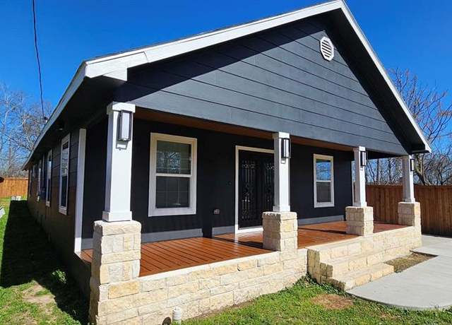 Property at 810 Thornton Carter St, Mexia, TX 76667, 3 beds, 3 baths