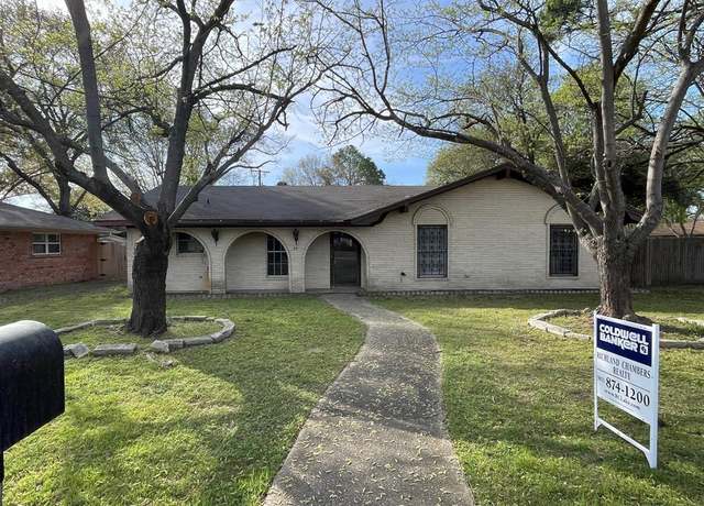 Property at 531 Forrest Ln, Corsicana, TX 75110, 3 beds, 2 baths