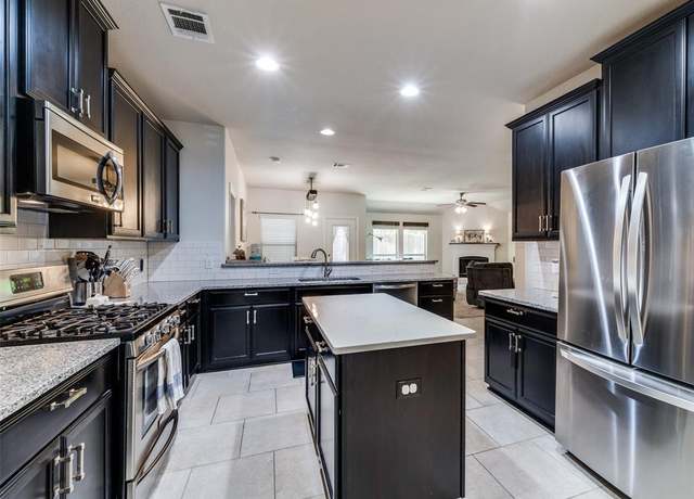 Property at 3905 Shadewell St, Frisco, TX 75036, 3 beds, 2 baths