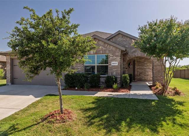 Property at 9417 Fox Hill Dr, Fort Worth, TX 76131, 5 beds, 2 baths