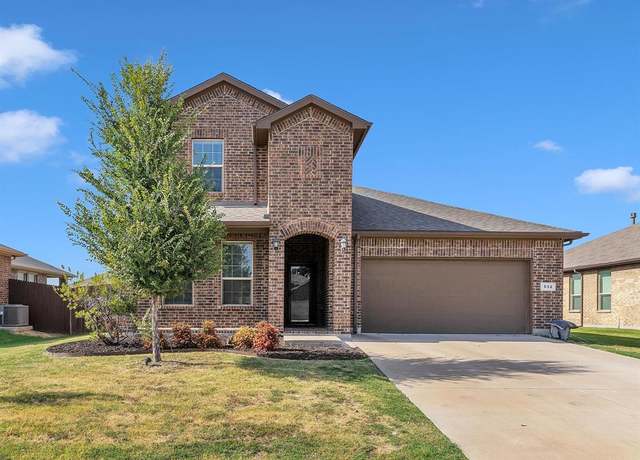 Property at 532 Redding Dr, Saginaw, TX 76131, 4 beds, 3 baths