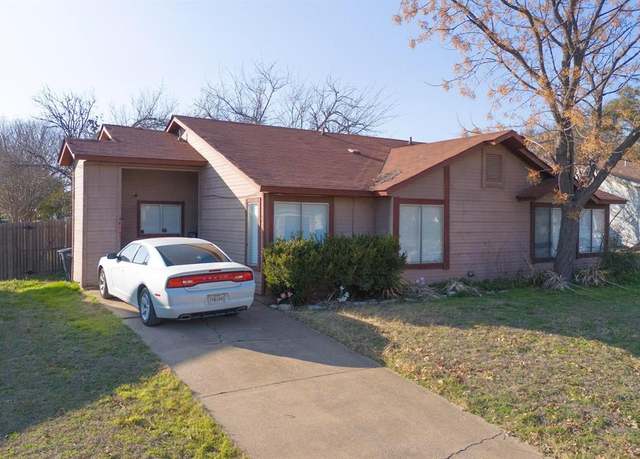 Property at 214 Suttonwood Dr, Fort Worth, TX 76108, 4 beds, 2 baths
