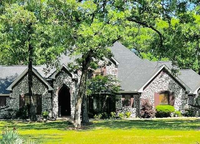 Property at 231 Turtle Creek Dr, Sulphur Springs, TX 75482, 5 beds, 2.5 baths