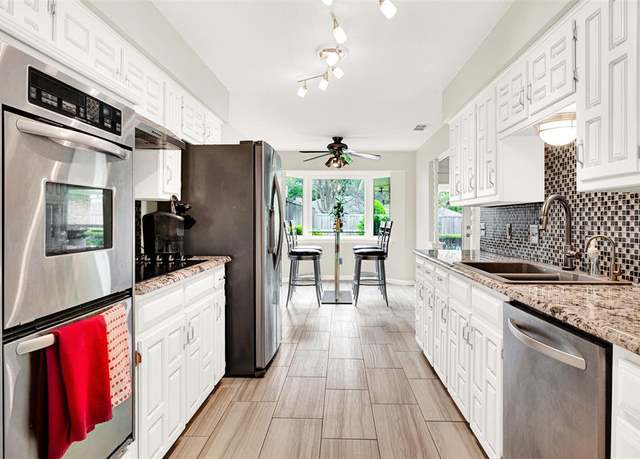 Property at 3840 Santiago Dr, Plano, TX 75023, 4 beds, 3 baths