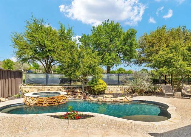 Property at 721 Table Rock Dr, Prosper, TX 75078, 4 beds, 2.5 baths