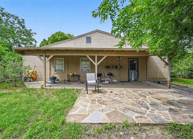 Property at 407 Mckinley St, Cedar Hill, TX 75104, 5 beds, 3 baths