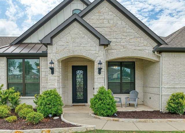 Property at 235 Winchester St, Van Alstyne, TX 75495, 4 beds, 3.5 baths