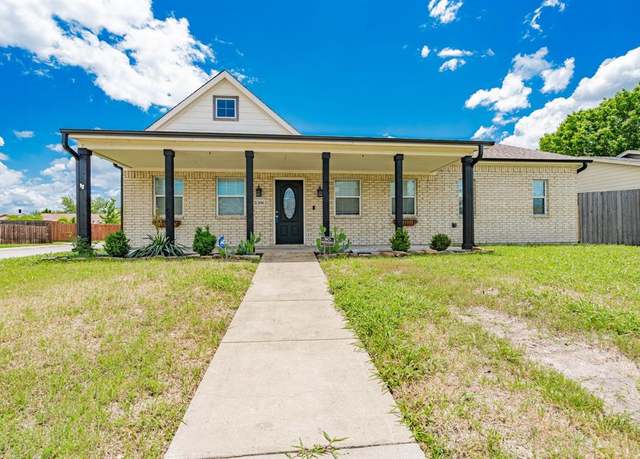 Property at 8306 Chesham Dr, Rowlett, TX 75088, 3 beds, 2 baths