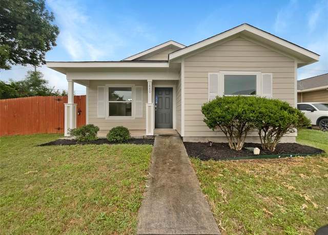Property at 1840 Greenfield Ave, Fort Worth, TX 76102, 3 beds, 2 baths