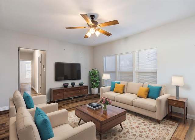 Property at 707 Park St, Commerce, TX 75428, 3 beds, 2 baths