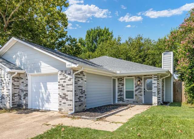 Property at 950 Irene St, Burleson, TX 76028, 3 beds, 2 baths