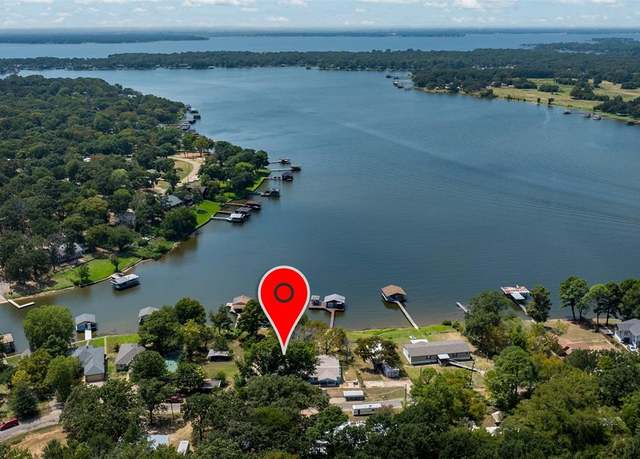 Property at 176 Oak Hills Dr, Mabank, TX 75156, 3 beds, 2 baths