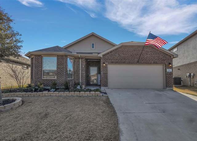 Property at 704 Blackhorse Trl, Fort Worth, TX 76247, 4 beds, 2 baths