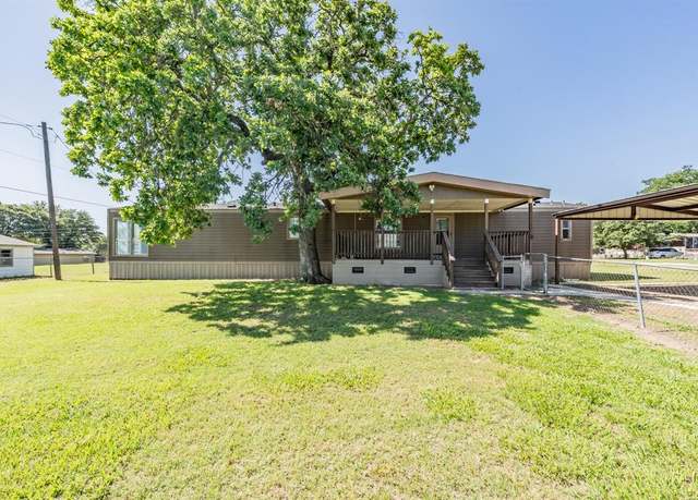 Property at 1820 Coral Rd, Pelican Bay, TX 76020, 3 beds, 2 baths