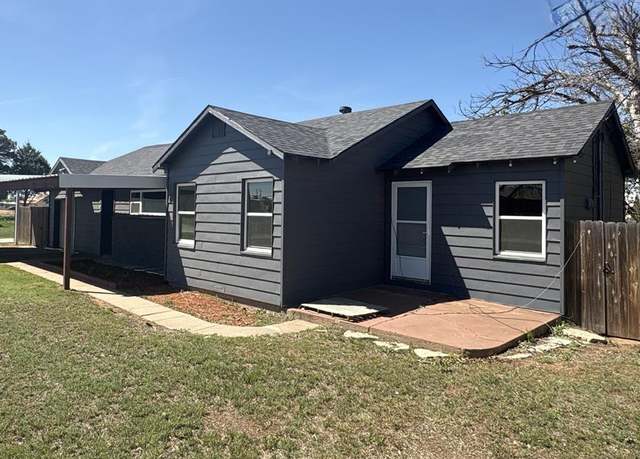 Property at 300 NE 2nd St, Knox City, TX 79529, 2 beds, 1 bath