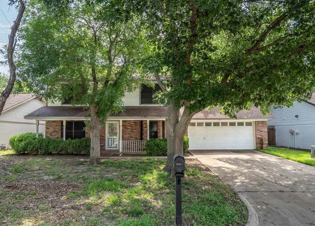 Property at 2214 Parkside Dr, Denton, TX 76201, 5 beds, 2.5 baths