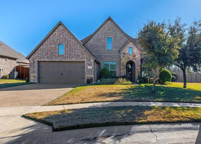 Property at 100 Chestnut Rd, Waxahachie, TX 75165, 4 beds, 2.5 baths