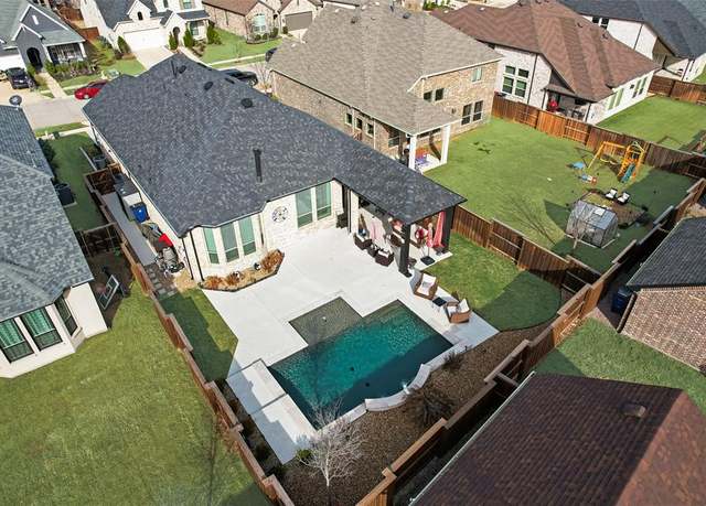 Property at 1845 Leo Dr, Van Alstyne, TX 75495, 3 beds, 3 baths