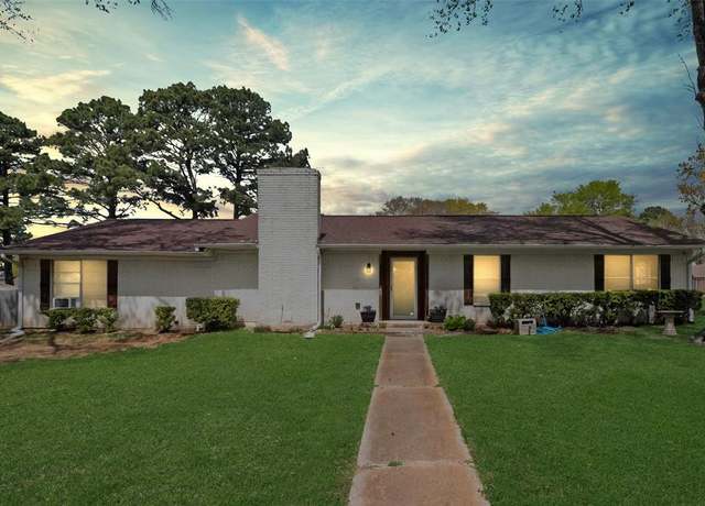 Property at 1014 Caprice Dr, Grand Saline, TX 75140, 4 beds, 2 baths