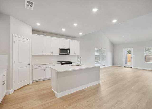 Property at 805 Easthill Dr, Princeton, TX 75071, 5 beds, 3 baths