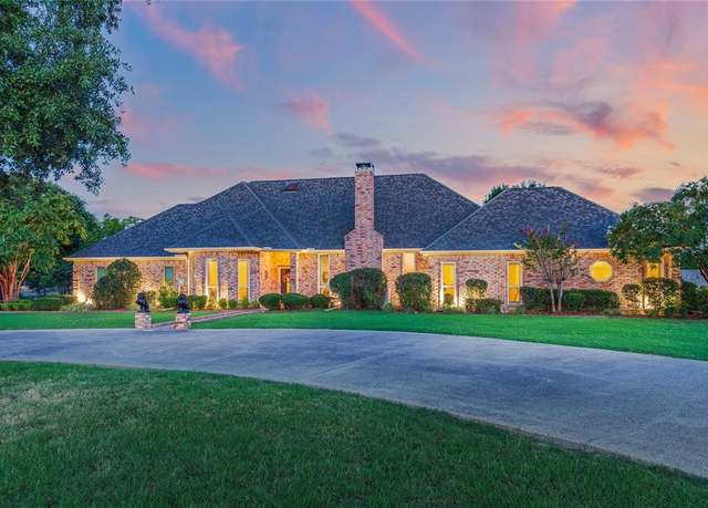 Property at 1444 Trinity Meadows Dr, Talty, TX 75160, 4 beds, 3.5 baths
