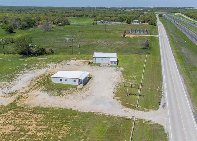 Property at 6819 US Highway 287 South Access Rd, Bowie, TX 76230, 3 beds, 1 bath