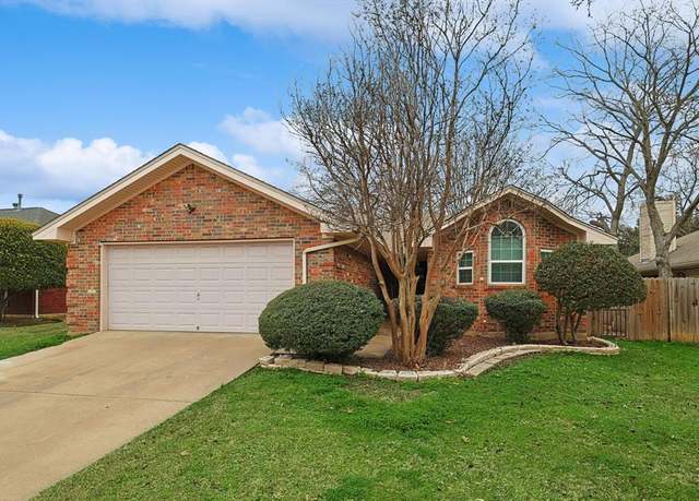 Property at 1109 Bayfield Dr, Denton, TX 76209, 3 beds, 2 baths