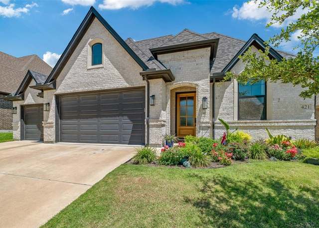 Property at 421 W Blue Star Ct, Burleson, TX 76028, 3 beds, 2 baths