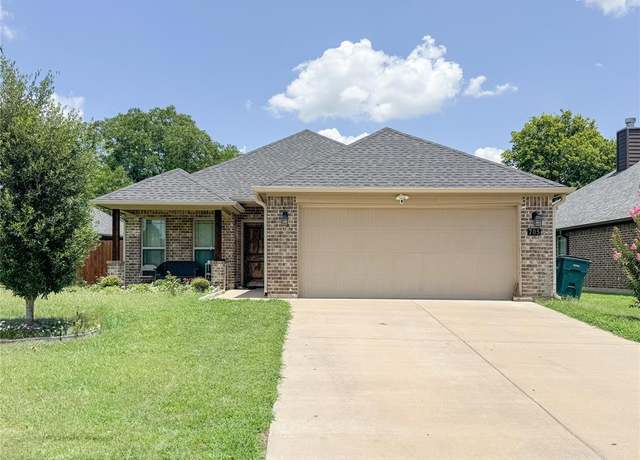 Property at 705 Blanton Dr, Sherman, TX 75092, 3 beds, 2 baths