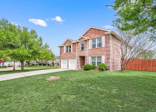 Property at 1040 Canyon Dr, Justin, TX 76247, 4 beds, 2.5 baths