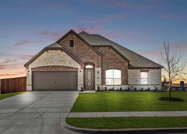 Property at 910 Golden Mdw, Cleburne, TX 76033, 3 beds, 2 baths