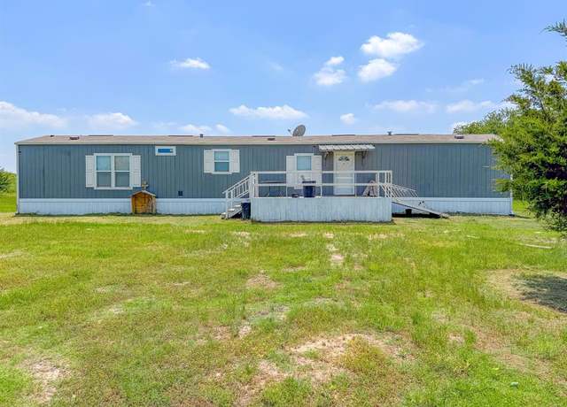 Property at 2116 SW County Road 0025, Corsicana, TX 75110, 3 beds, 2 baths