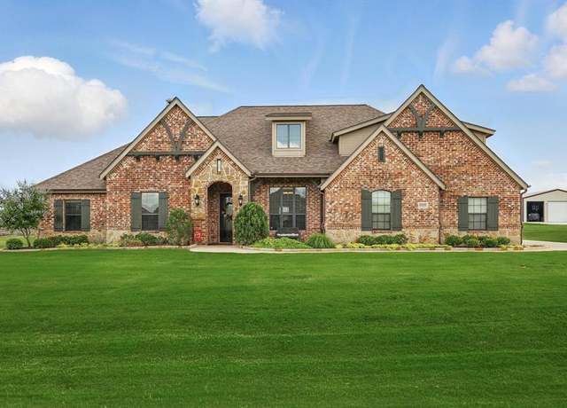 Property at 13421 Kira Ln, Justin, TX 76247, 4 beds, 3 baths