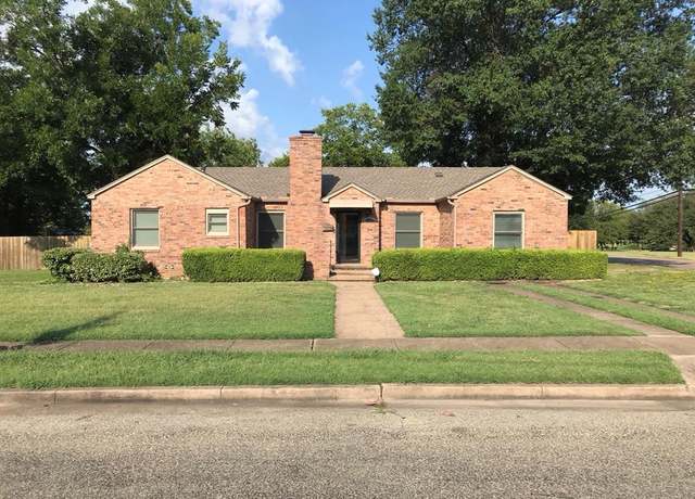 Property at 1824 N Binkley St, Sherman, TX 75092, 4 beds, 2 baths