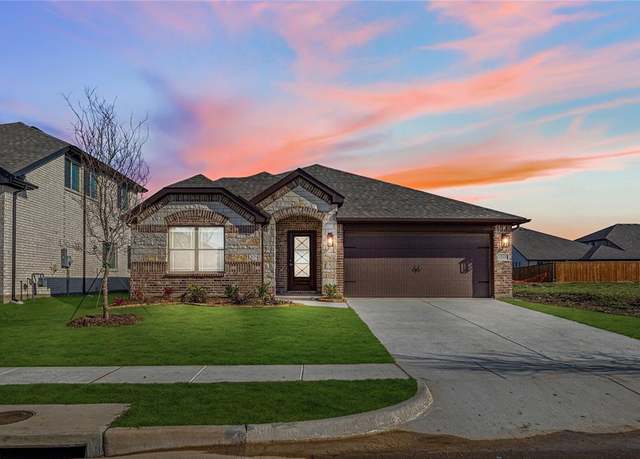 Property at 1509 Laurel Ave, Aubrey, TX 76227, 3 beds, 2 baths