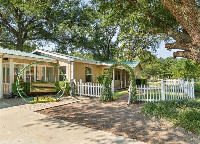Property at 1017 Pheasant, Gilmer, TX 75644, 3 beds, 2 baths