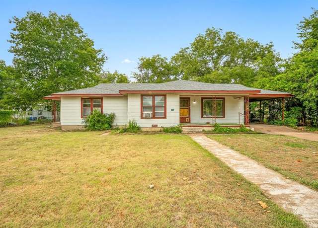 Property at 416 S Moseley St, De Leon, TX 76444, 3 beds, 1 bath