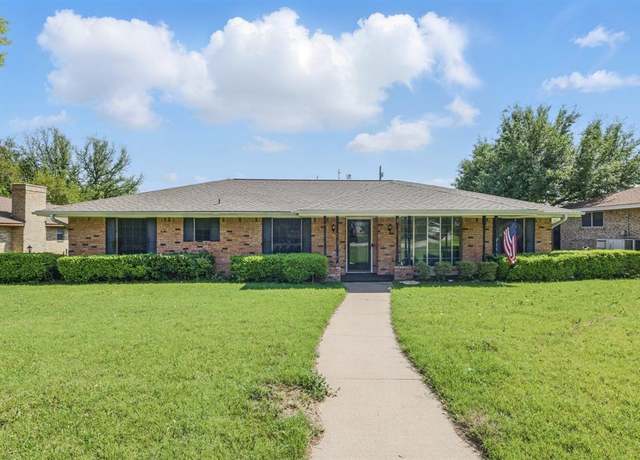 Property at 112 Charles St, Desoto, TX 75115, 3 beds, 2 baths