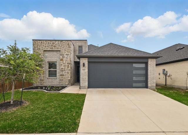Property at 1610 Wayback Dr, Celina, TX 75009, 3 beds, 2 baths