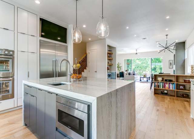 Property at 220 Northwood Dr, Flower Mound, TX 75022, 3 beds, 3.5 baths